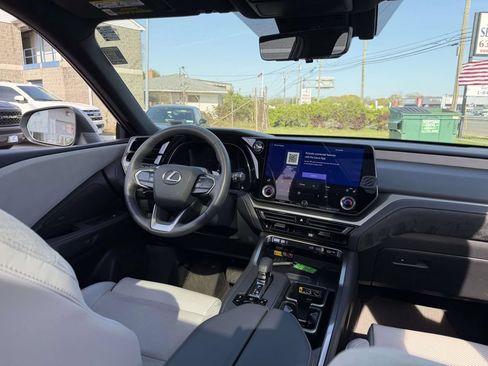 Used 2025 Lexus TX 350 AWD w/ Technology Package image 18