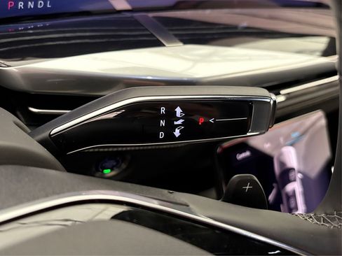 New 2025 Cadillac Escalade ESV Sport w/ Touring Package image 19