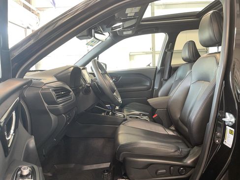 Used 2025 Subaru Forester Limited AWD/4WD image 8