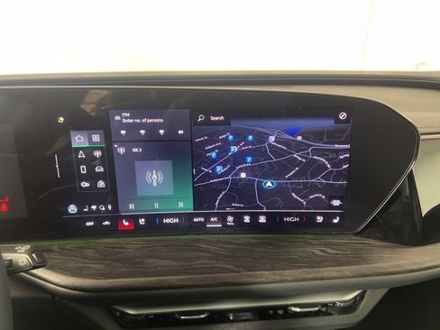 Used 2025 Audi Q5 Premium Plus w/ Premium Plus image 24