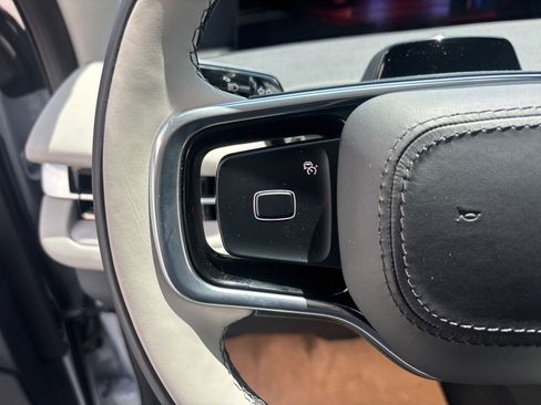 New 2026 Lincoln Navigator Premiere AWD/4WD image 16