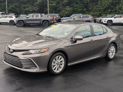 Used 2024 Toyota Camry LE FWD image 3