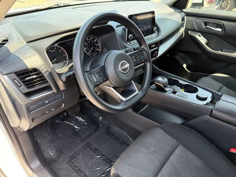 Used 2024 Nissan Rogue SV AWD/4WD image 10