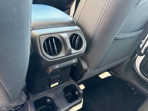 Used 2021 Jeep Gladiator Sport AWD/4WD image 24