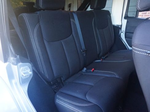 Used 2013 Jeep Wrangler Unlimited Sahara w/ Connectivity Group image 19