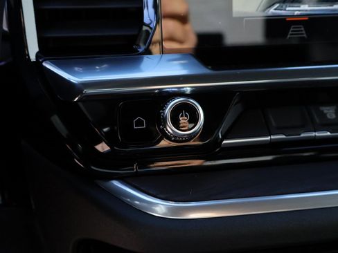 New 2026 GMC Sierra 2500 SLT w/ SLT Convenience Package image 32