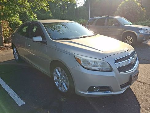 Used 2013 Chevrolet Malibu LT FWD image 3