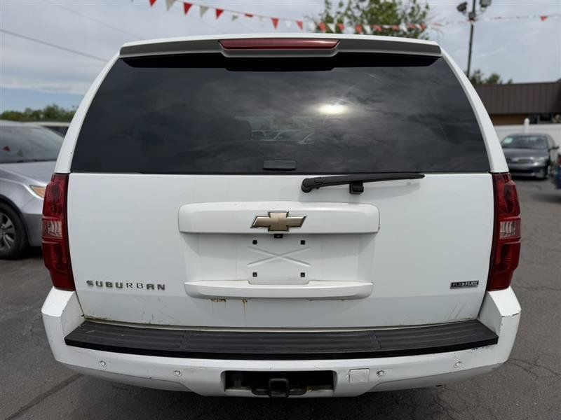 Used 2008 Chevrolet Suburban LTZ w/ LTZ Preferred Equipment Group AWD/4WD image 7