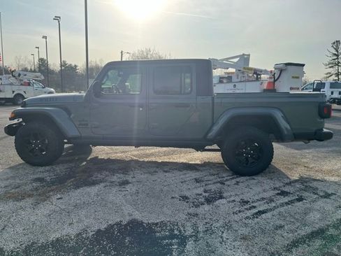 Used 2022 Jeep Gladiator Willys image 6