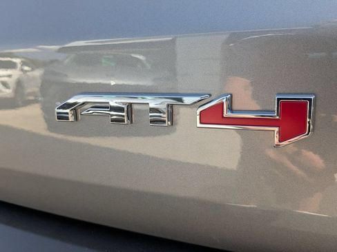 New 2026 GMC Acadia AT4 w/ LPO, Floor Liner Package AWD/4WD image 26