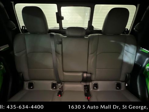 Used 2025 Jeep Gladiator Mojave AWD/4WD image 24