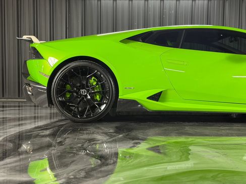 Used 2015 Lamborghini Huracan LP 610-4 AWD/4WD image 8