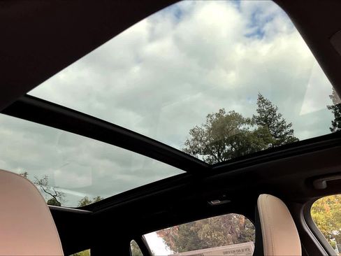 New 2026 Volvo XC90 B6 Plus w/ Protection Package Premier image 30