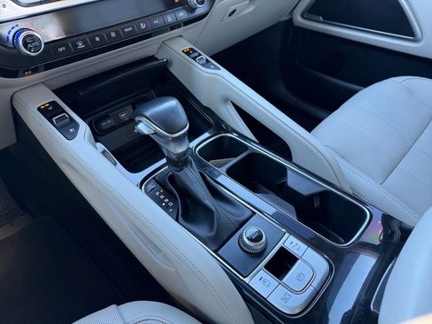 Used 2022 Kia Telluride EX w/ EX Premium Package image 21