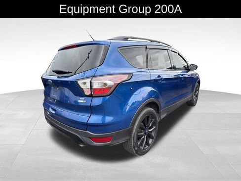 Used 2017 Ford Escape SE w/ SE Sport Appearance Package AWD/4WD image 3