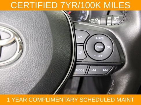Used 2022 Toyota RAV4 XLE Premium AWD/4WD image 22