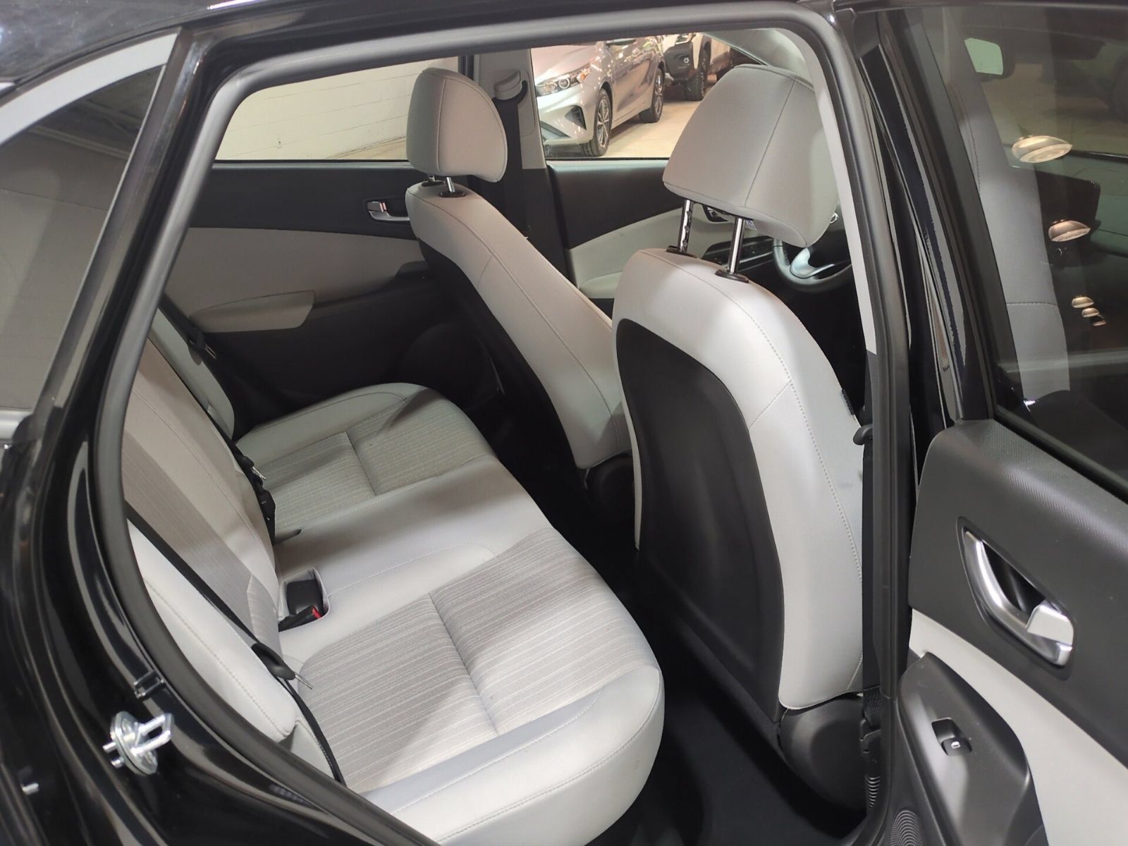 Certified 2023 Hyundai Kona SEL w/ Convenience Package AWD/4WD image 11