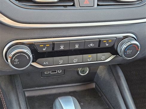 Used 2021 Nissan Altima 2.5 SR w/ SR Premium Package image 18