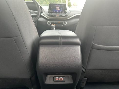 Used 2025 Nissan Altima 2.5 SV FWD image 27