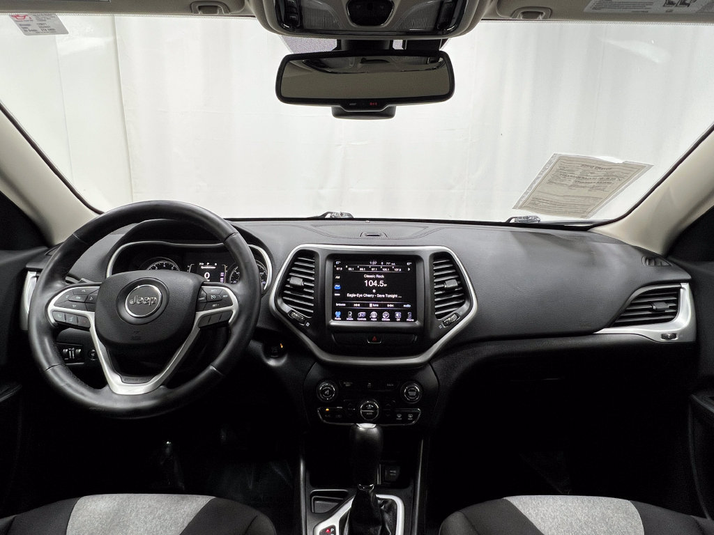 Used 2014 Jeep Cherokee Latitude FWD image 20