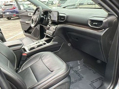 Used 2023 Ford Explorer Limited w/ Equipment Group 301A image 13