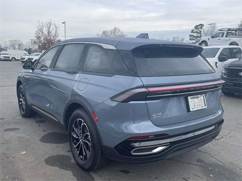 New 2026 Lincoln Nautilus Premier image 29