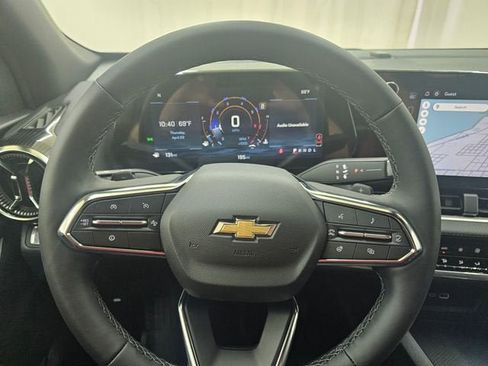 New 2026 Chevrolet Equinox LT w/ Convenience Package II FWD image 12