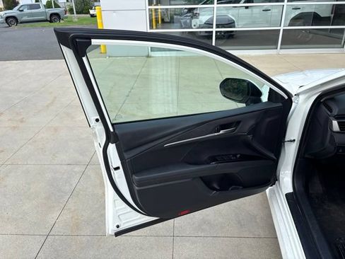 Used 2025 Toyota Camry LE FWD image 24