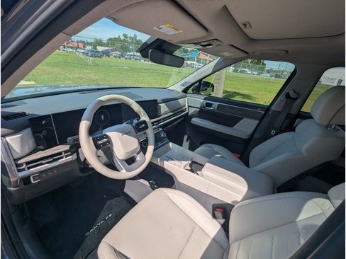 Used 2024 Hyundai Santa Fe Limited FWD image 10