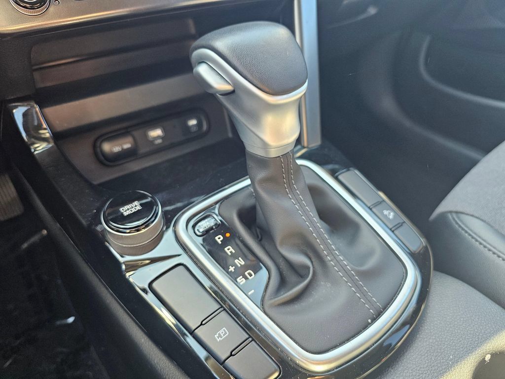 Used 2025 Kia Seltos S FWD image 30