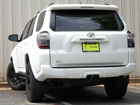 Used 2021 Toyota 4Runner SR5 Premium w/ Moonroof Package AWD/4WD image 5