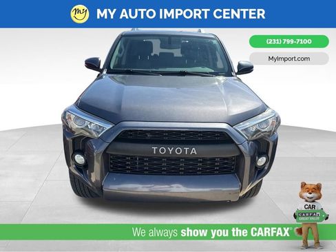 Used 2018 Toyota 4Runner SR5 Premium image 2