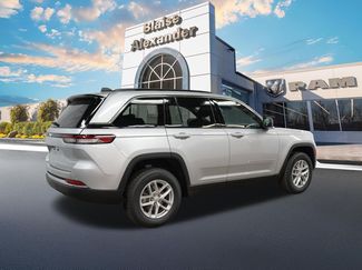 New 2026 Jeep Grand Cherokee Laredo X AWD/4WD video 3