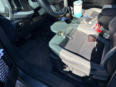 Used 2023 Ford Bronco Big Bend w/ Sasquatch Package image 6