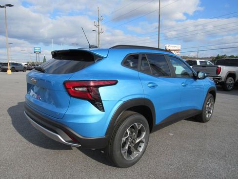 New 2026 Chevrolet Trax LT w/ Driver Confidence Package image 4