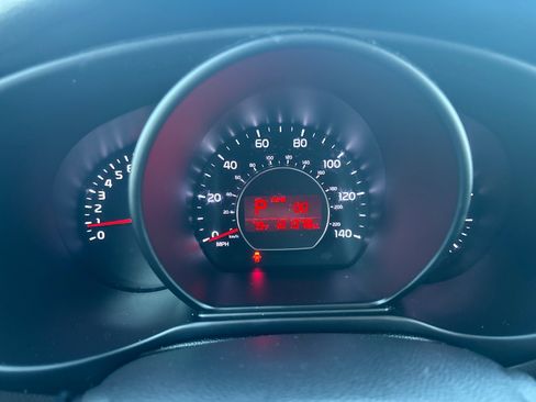 Used 2017 Kia Soul FWD image 25