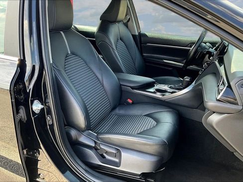 Used 2023 Toyota Camry SE image 30