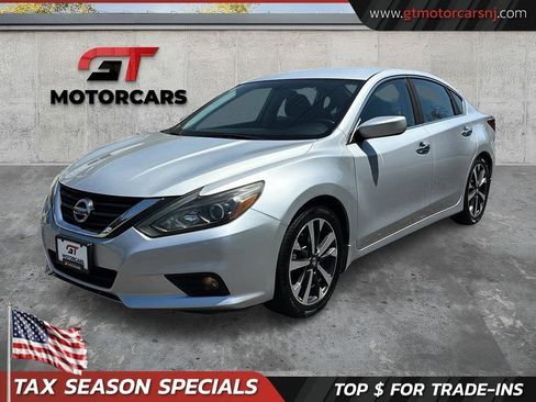 Used 2017 Nissan Altima 2.5 SR FWD image 1