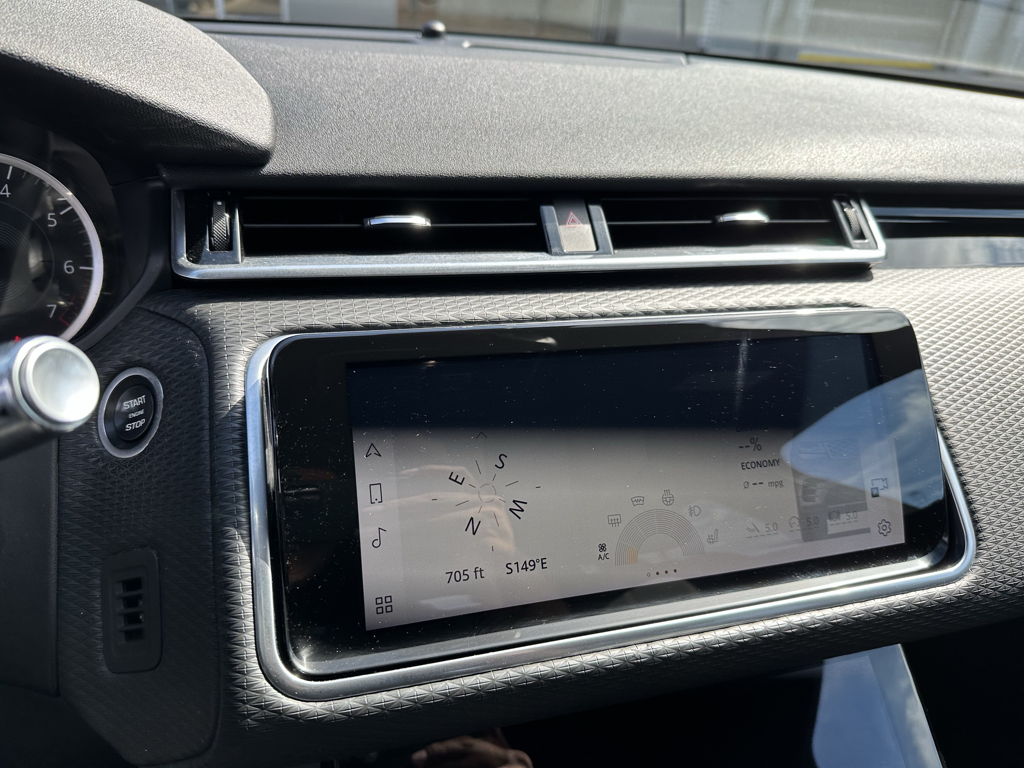 Certified 2023 Land Rover Range Rover Velar R-Dynamic S AWD/4WD image 25