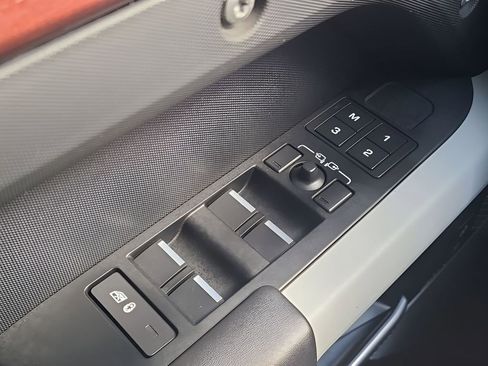 Used 2023 Land Rover Defender 130 First Edition image 33