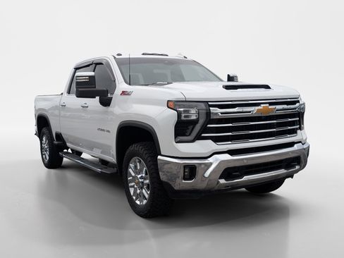 Used 2024 Chevrolet Silverado 2500 LTZ w/ LTZ Convenience Package AWD/4WD image 2
