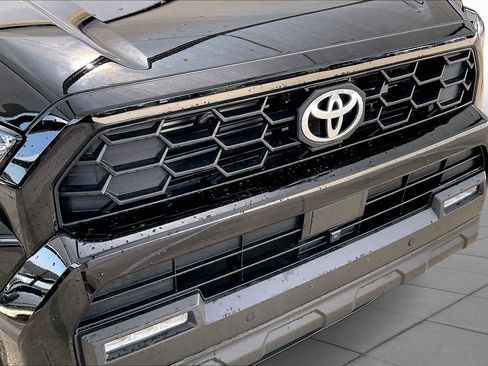 Used 2026 Toyota 4Runner TRD Off-Road Premium AWD/4WD image 29