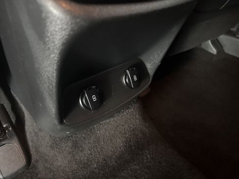 Used 2020 Hyundai Santa Fe SEL w/ Convenience Package image 16