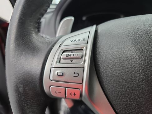 Used 2016 Nissan Altima 2.5 SR w/ Interior Lighting Package FWD image 16