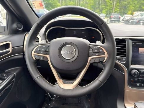 Used 2017 Jeep Grand Cherokee Limited AWD/4WD image 22