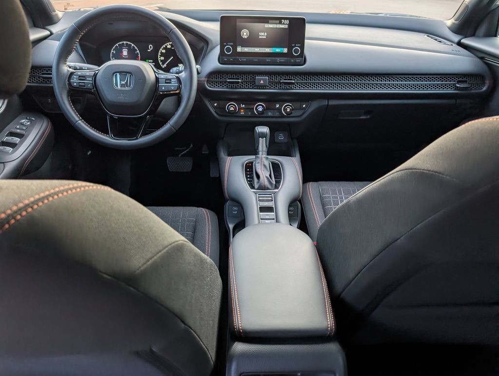 Used 2025 Honda HR-V Sport image 17