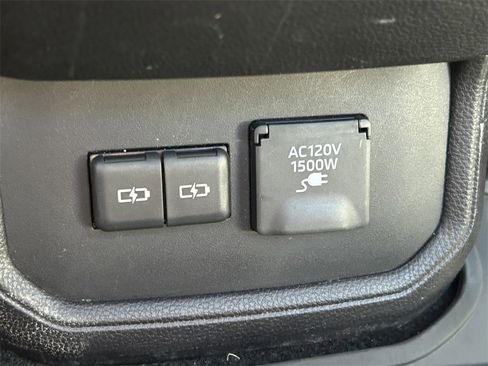 Used 2023 Toyota Highlander Platinum image 27