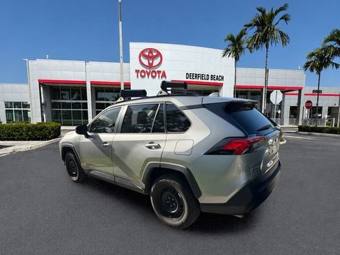 Used 2021 Toyota RAV4 LE FWD image 2