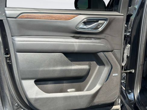 Used 2024 Chevrolet Suburban High Country w/ Advanced Technology Package AWD/4WD image 14