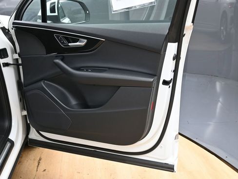 Used 2023 Audi Q7 2.0T Premium image 44